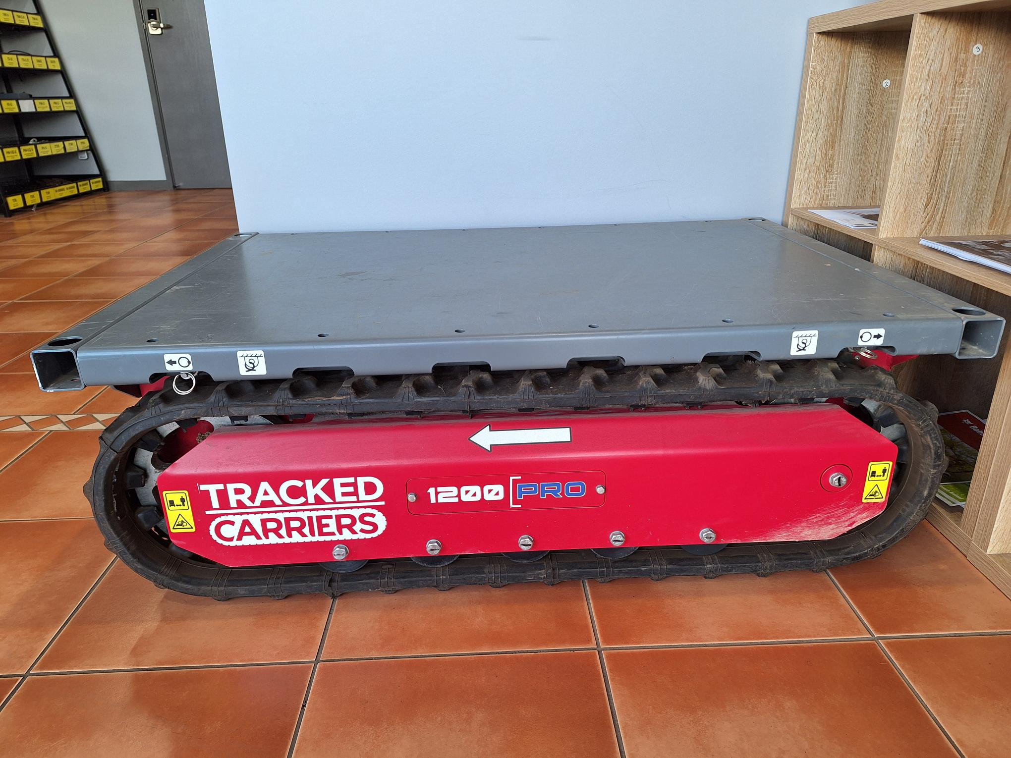 Remote control Tracked Carrier