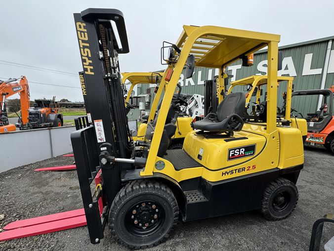 NEW 2.5T Hyster Forklift